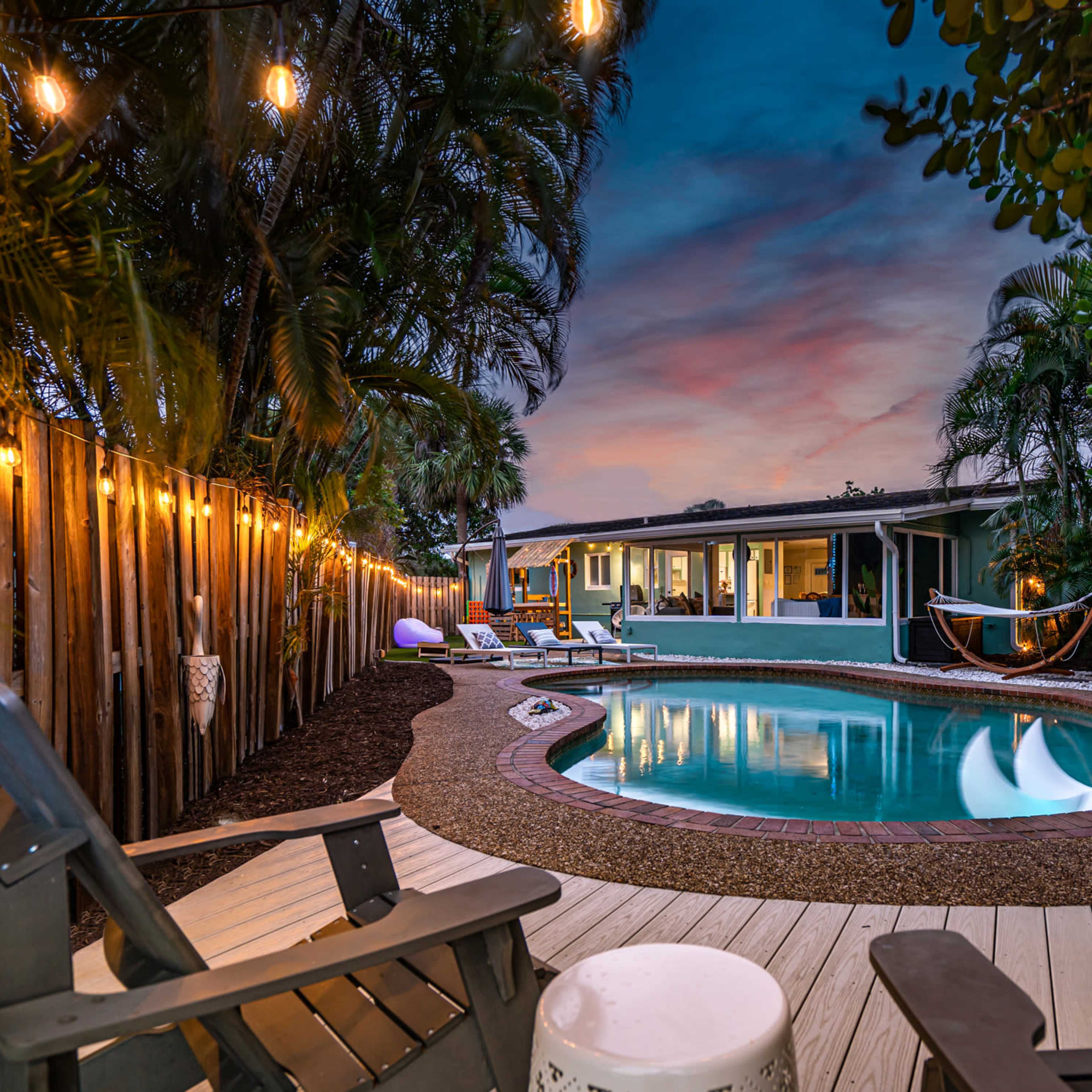 Vibrant Outdoor Retreat with Pool | Ideal for Shoots & Gatherings Image in Wilton Manors, Wilton Manors, FL