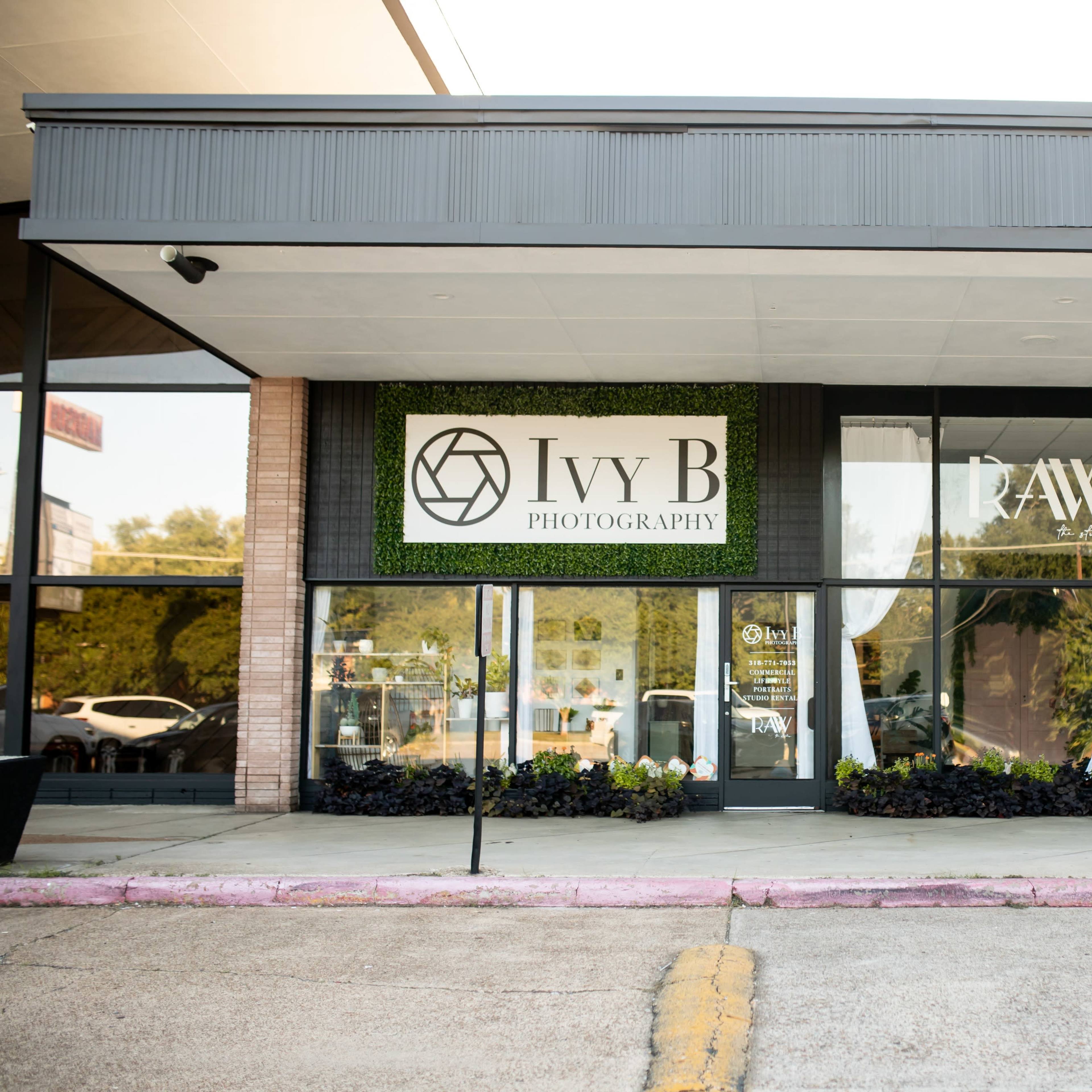 South Highland/Madison Park Photography Studio and Event Space Image in Broadmoor, Shreveport, LA