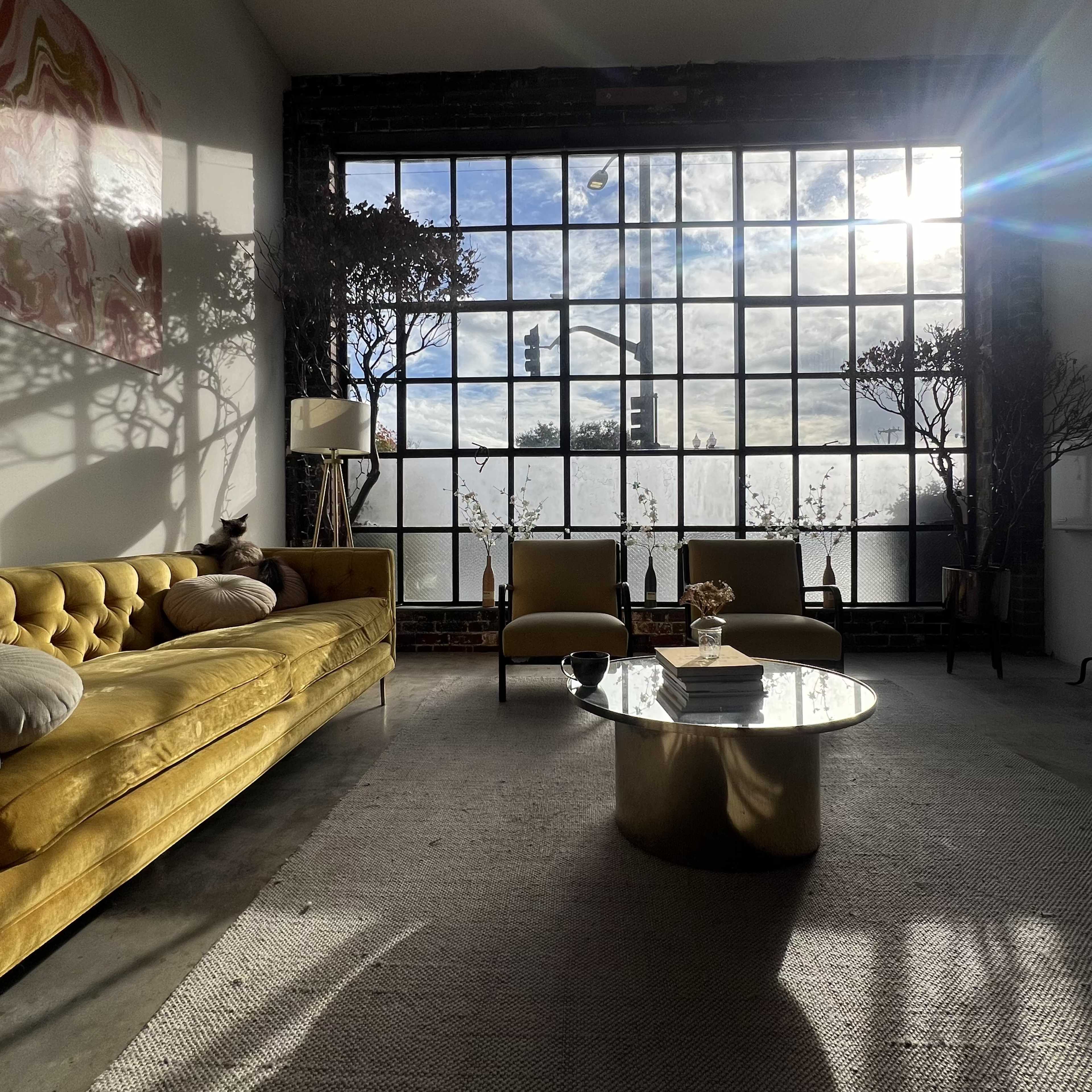 Sun-Filled Industrial Artist Loft with Soaring Ceilings Image in West Oakland, Oakland, CA