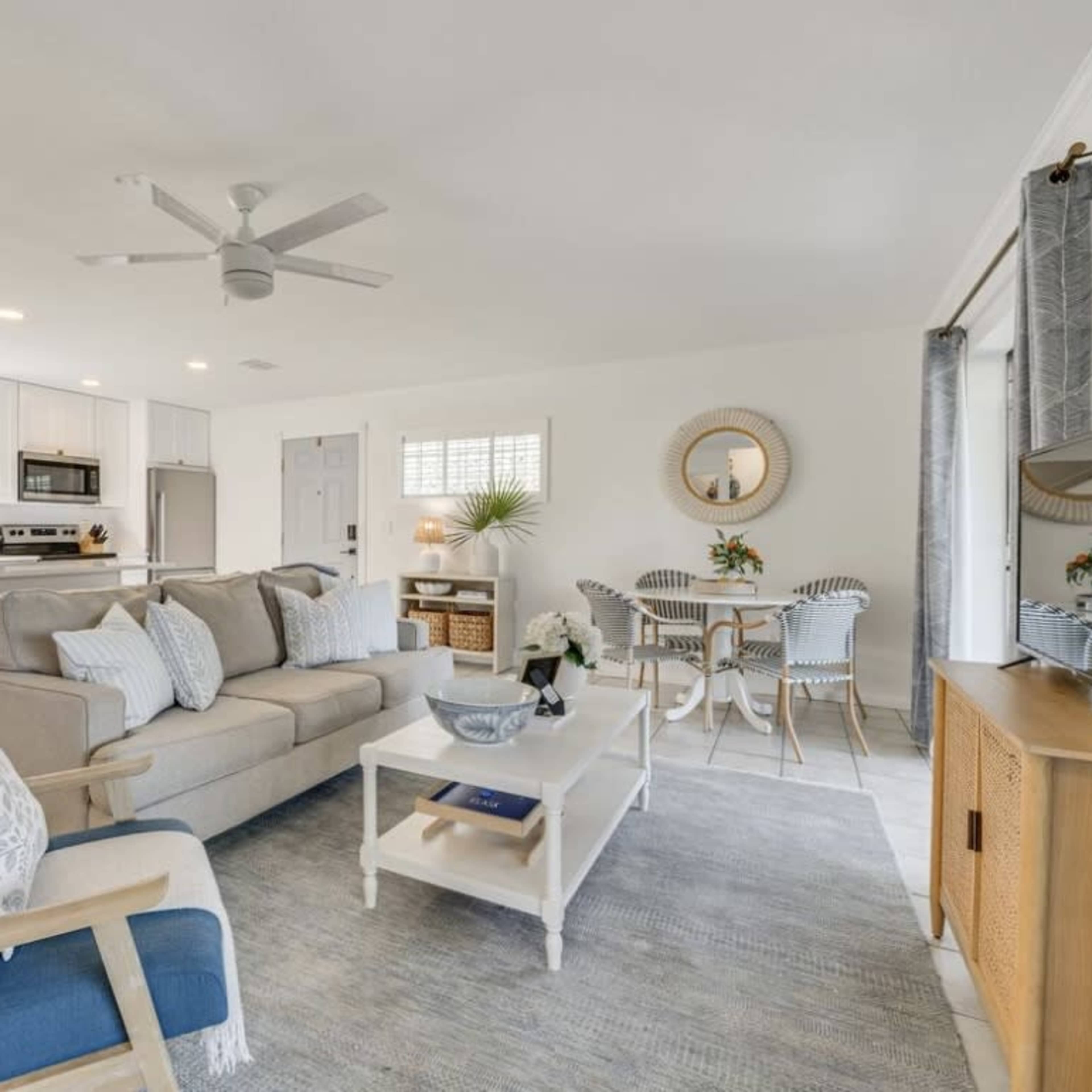 Cozy Coastal Lakefront Home Image in , Clermont, FL