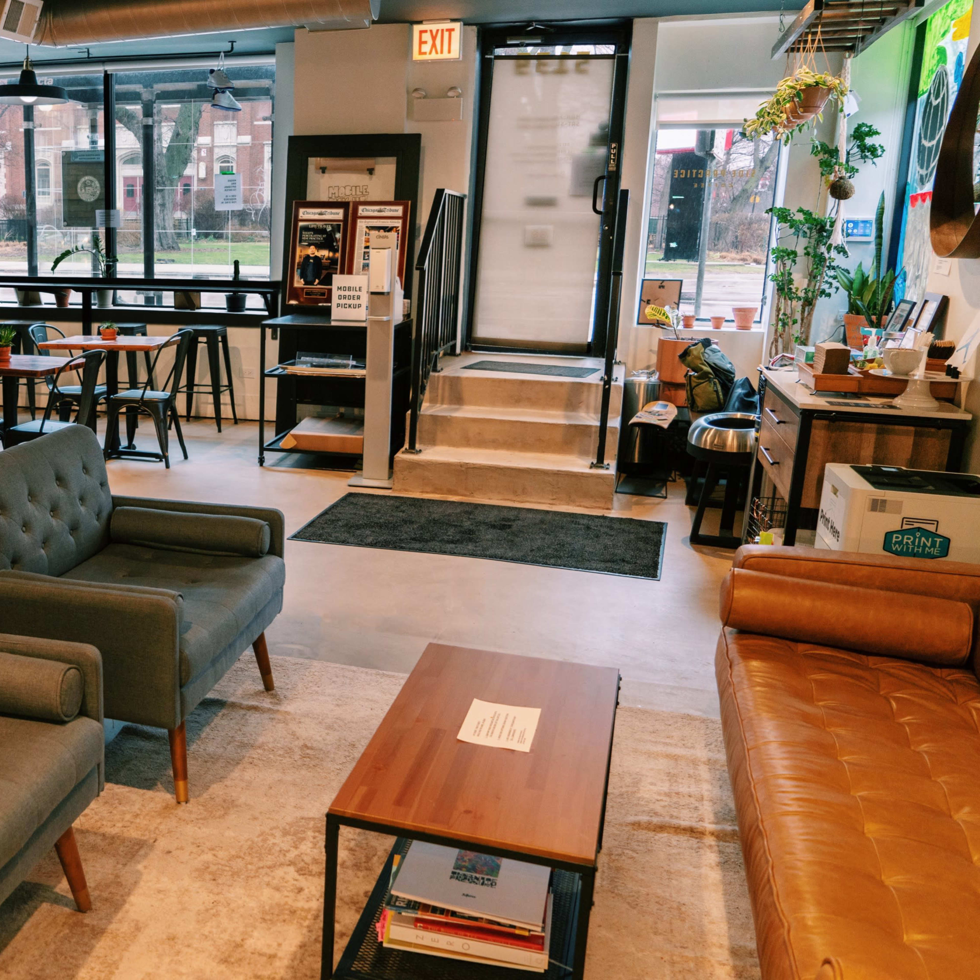 Modern Ravenswood Café Image in Lincoln Square, Chicago, IL