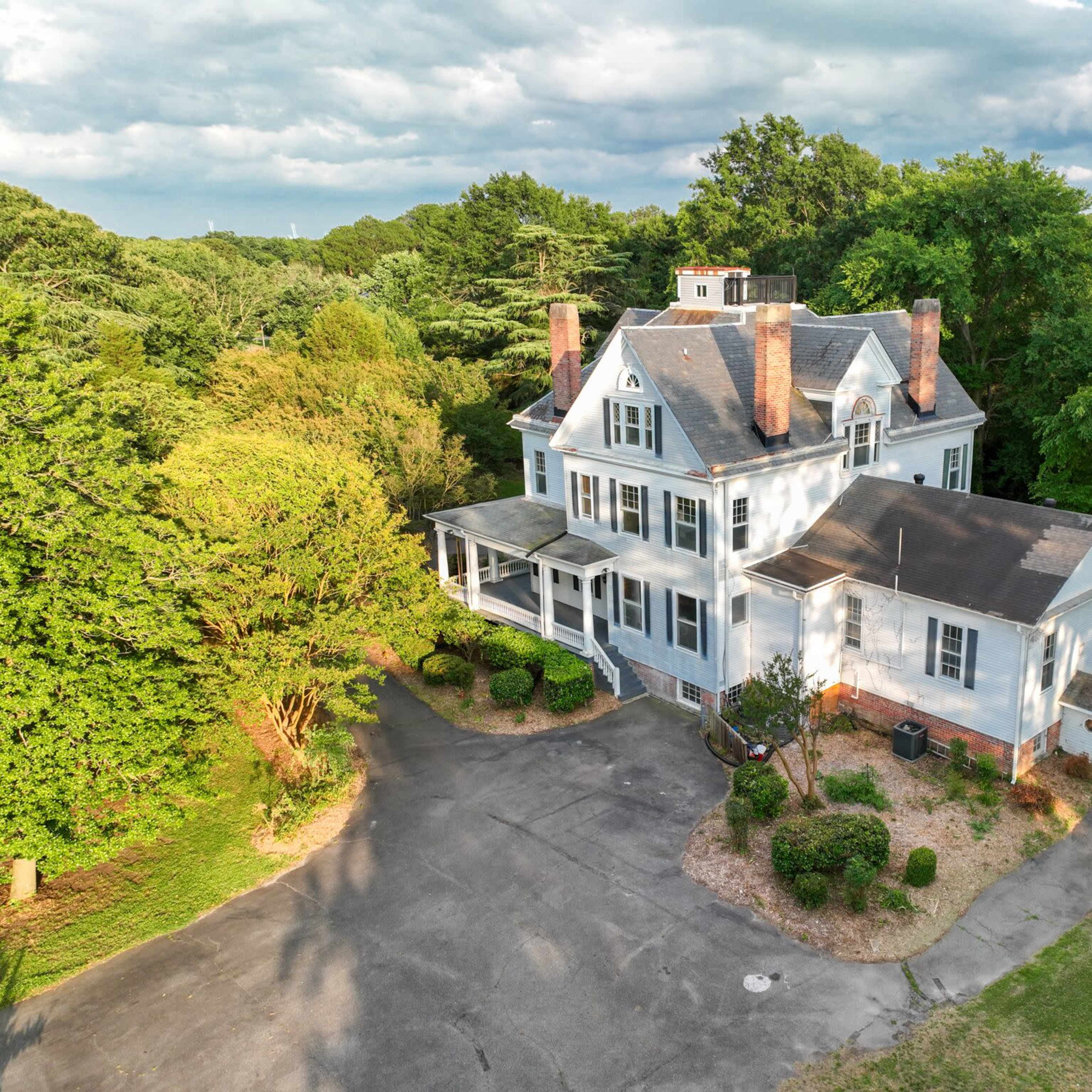 Former Plantation with Amazing Vibe Image in Portsmouth, Portsmouth, VA