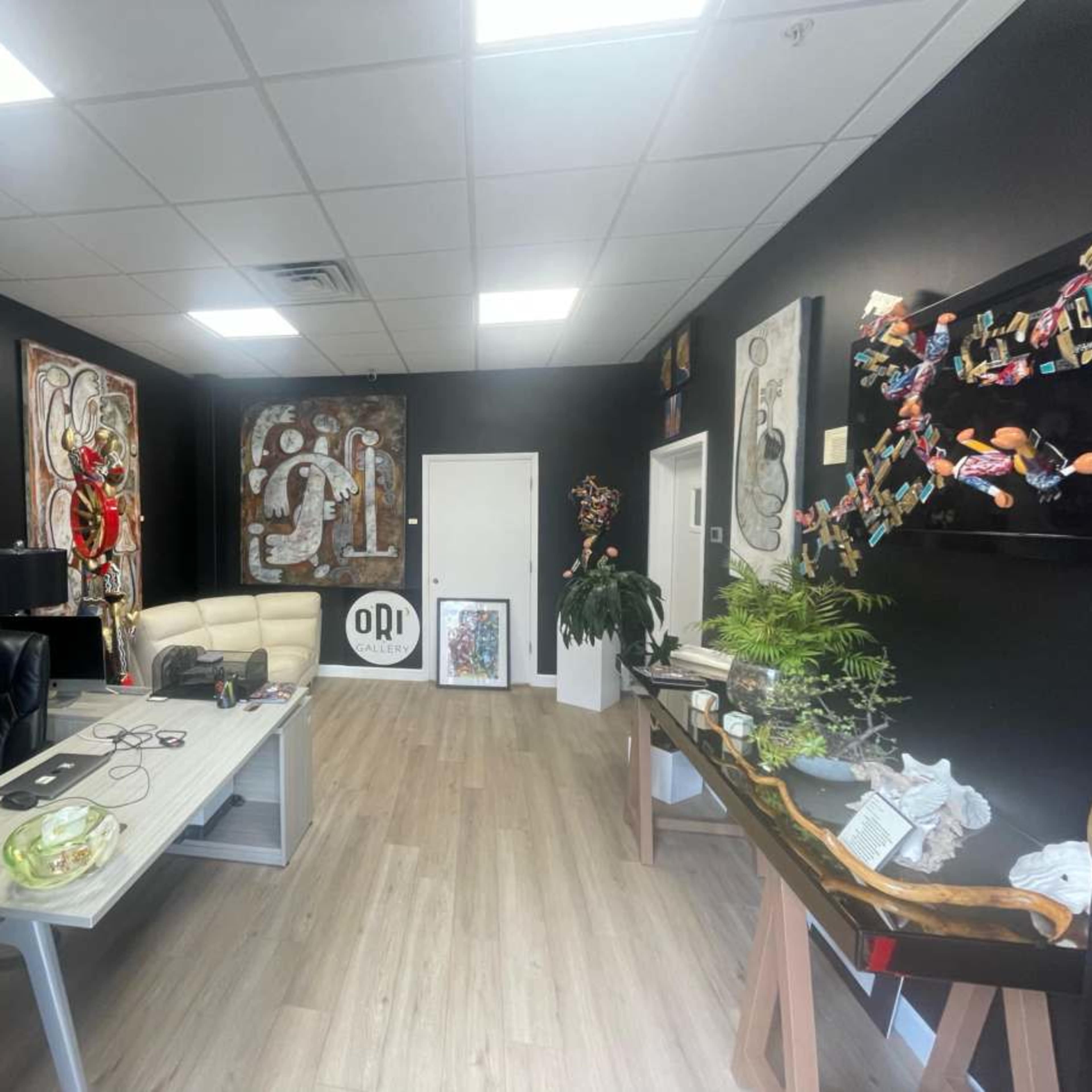 Trendy Art Gallery with Amazing Curated Art Image in Alandco, Fort Lauderdale, FL