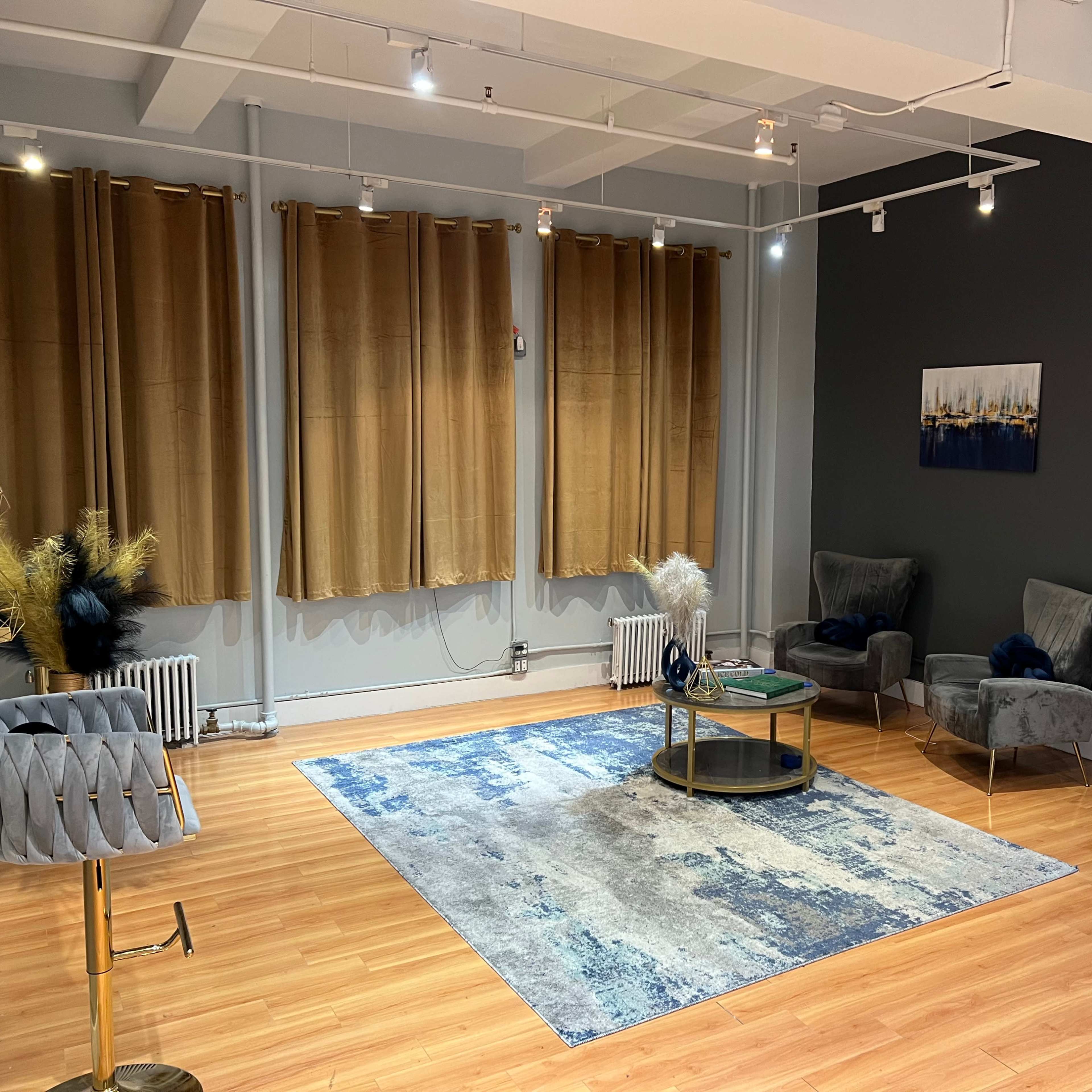 Elegant Midtown Studio with Luxe Decor – Ideal for Content Creation, Events & Beauty Brands Image in Midtown Manhattan, New York, NY
