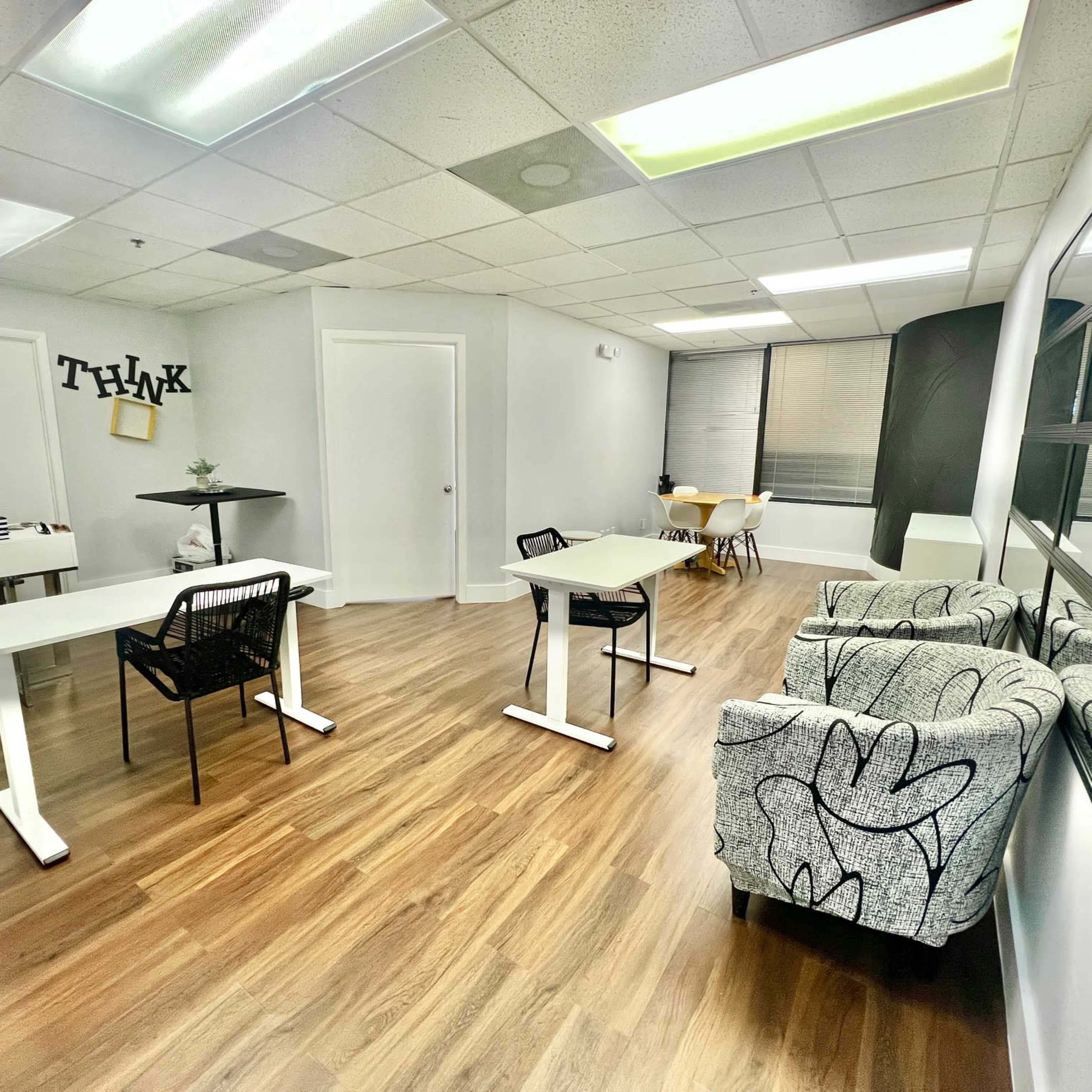 Intimate Open One Room Office off of the Turnpike Image in Coconut Creek, Coconut Creek, FL