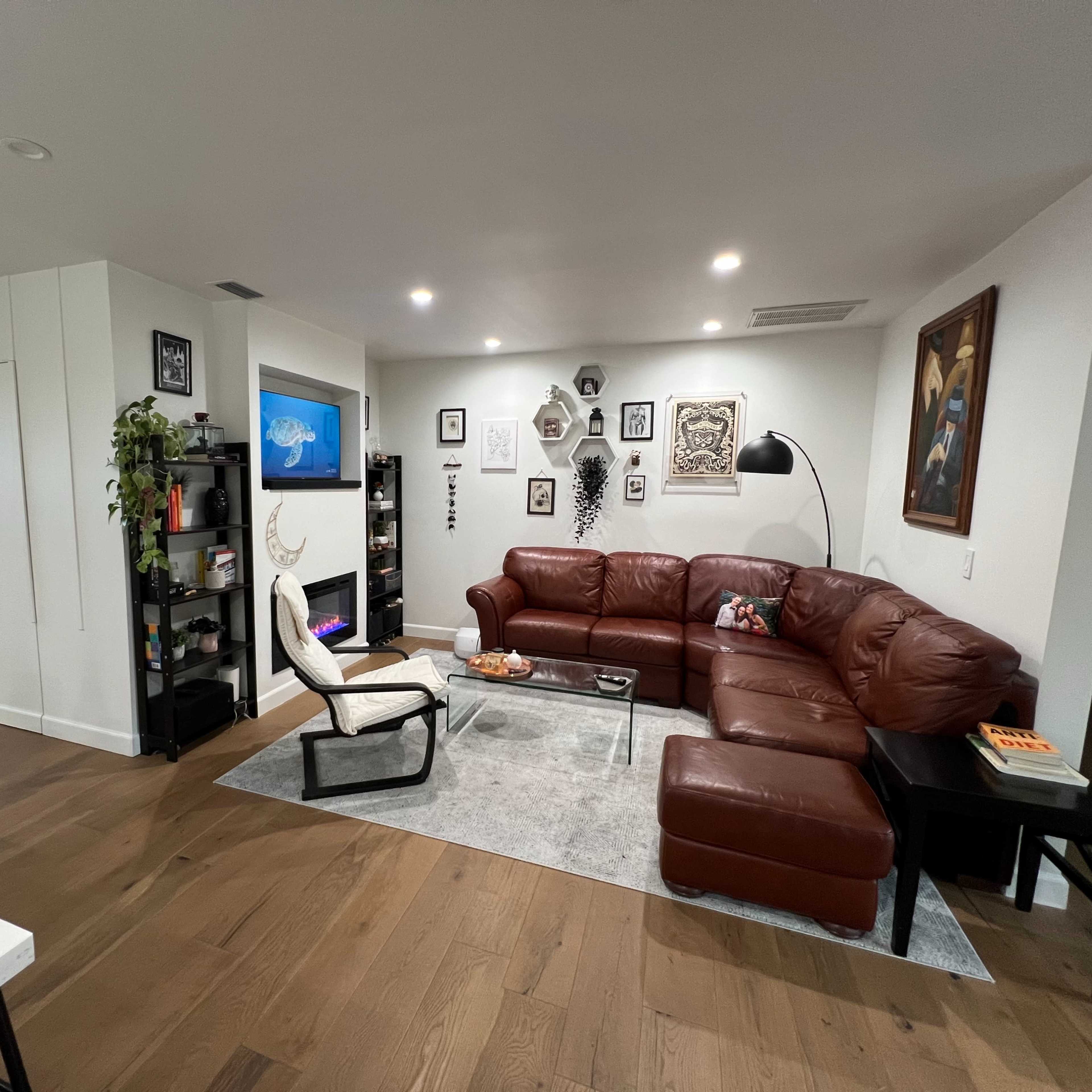 Serene Home with Lush Backyard & Chef's Kitchen Image in Lake Balboa, Los Angeles, CA