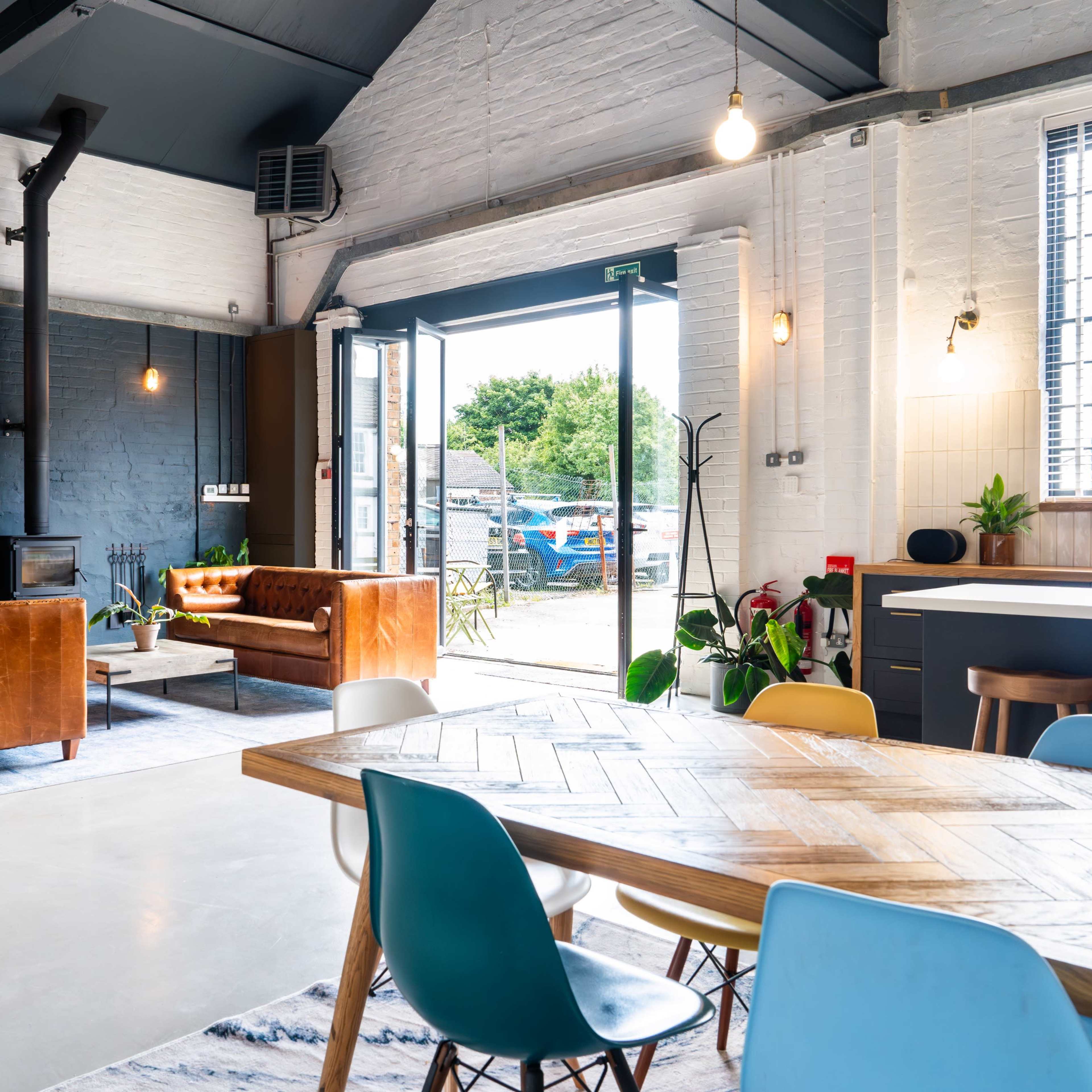 A one-of-a-kind photography, film and events space with infinity cove, kitchen set and audio booth. Image in Derwent, Derby, England
