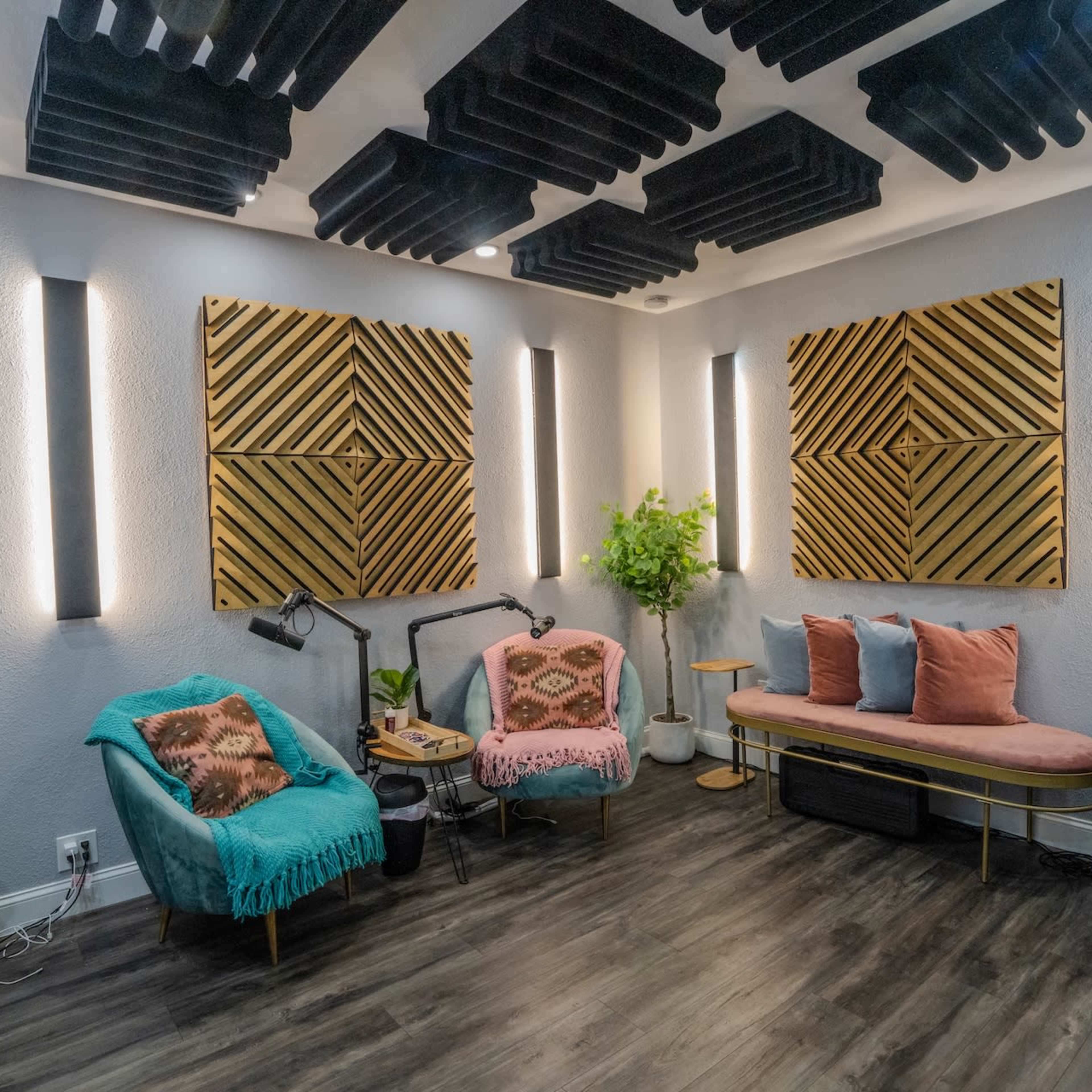 Neon Camel Studio Image in Northeast Orlando, Orlando, FL