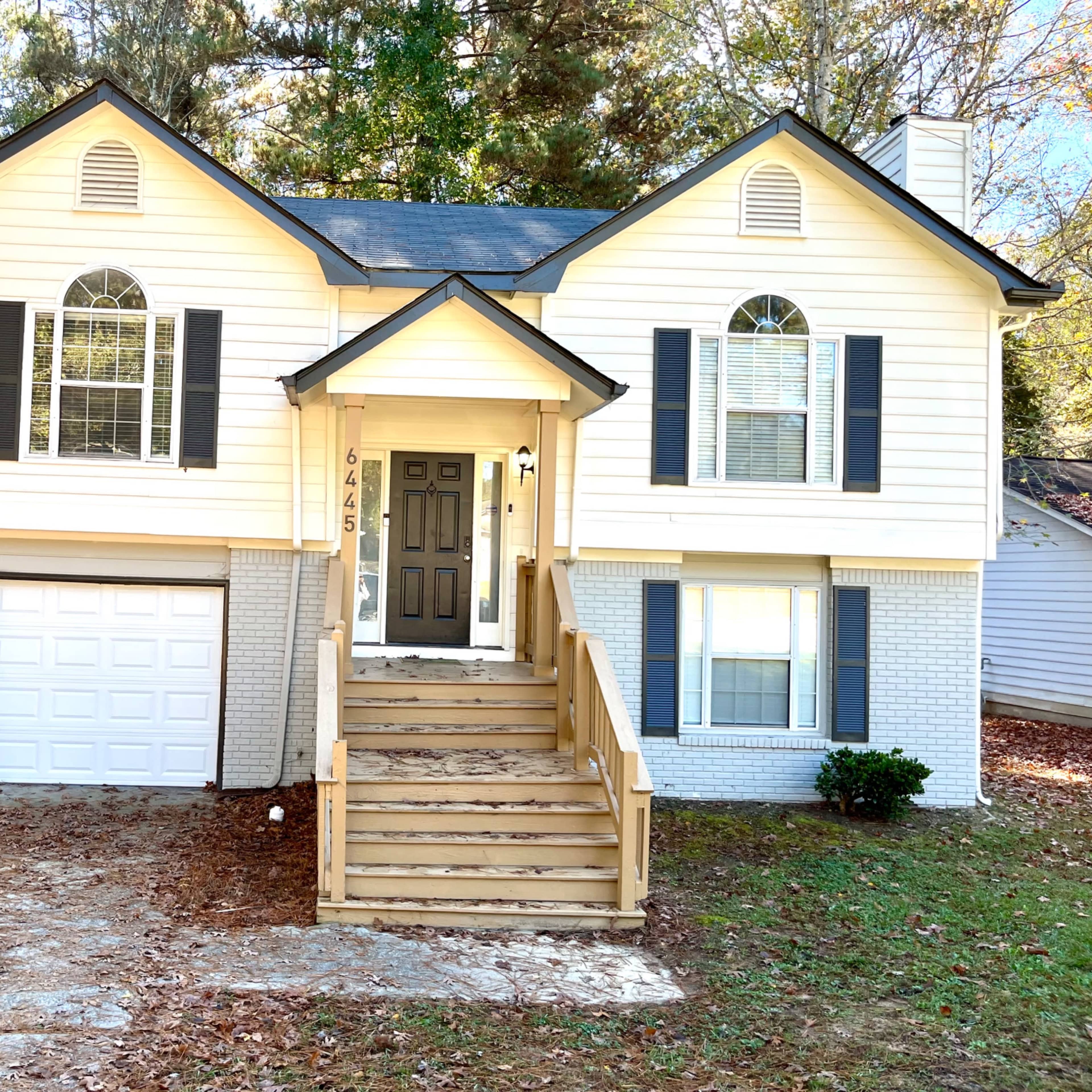 3 Bed Atlanta Home with Fireplace for Film & Stays Image in South Fulton, Atlanta, GA