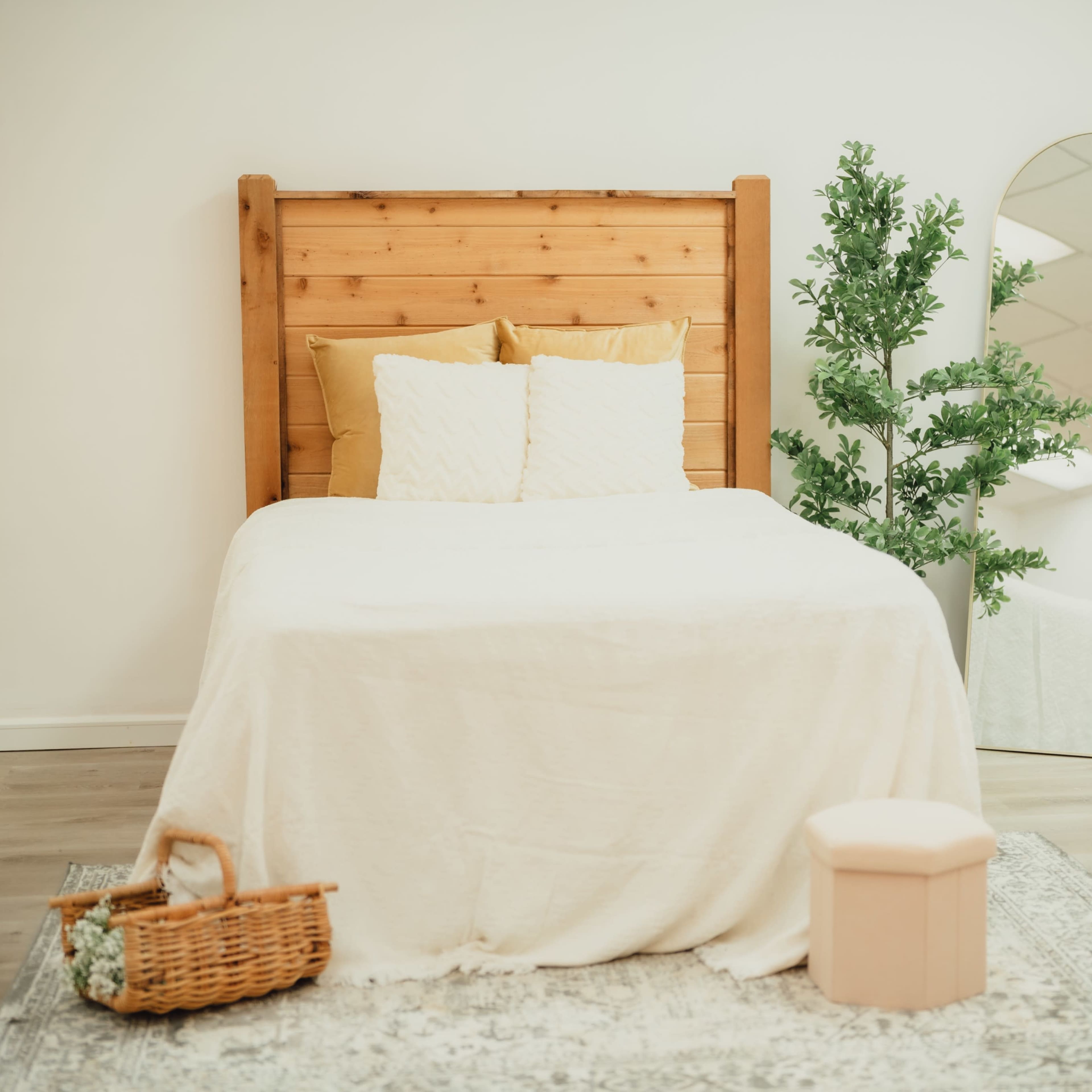 Creative Neutral Cozy Studio Image in , Cheatham County, TN