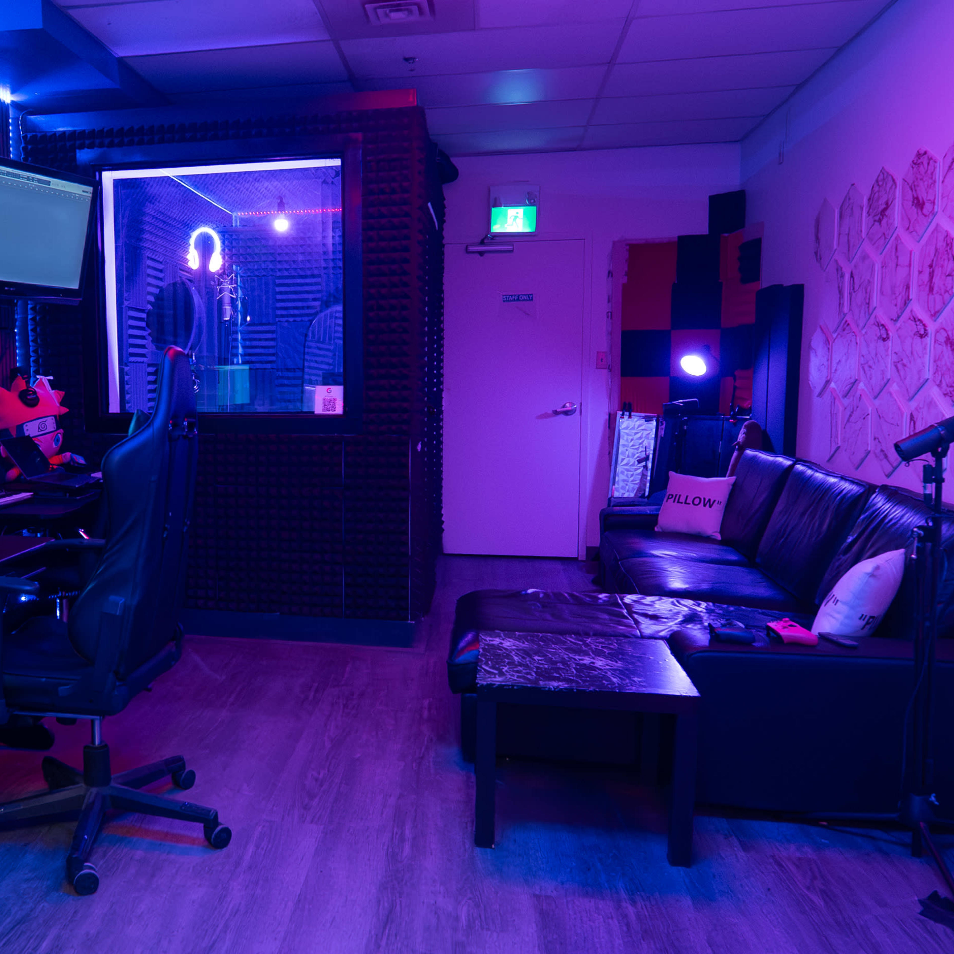Toronto Recording Studio, High Quality Equipment, Professional Sound Booth Image in Humber Summit, Toronto, ON