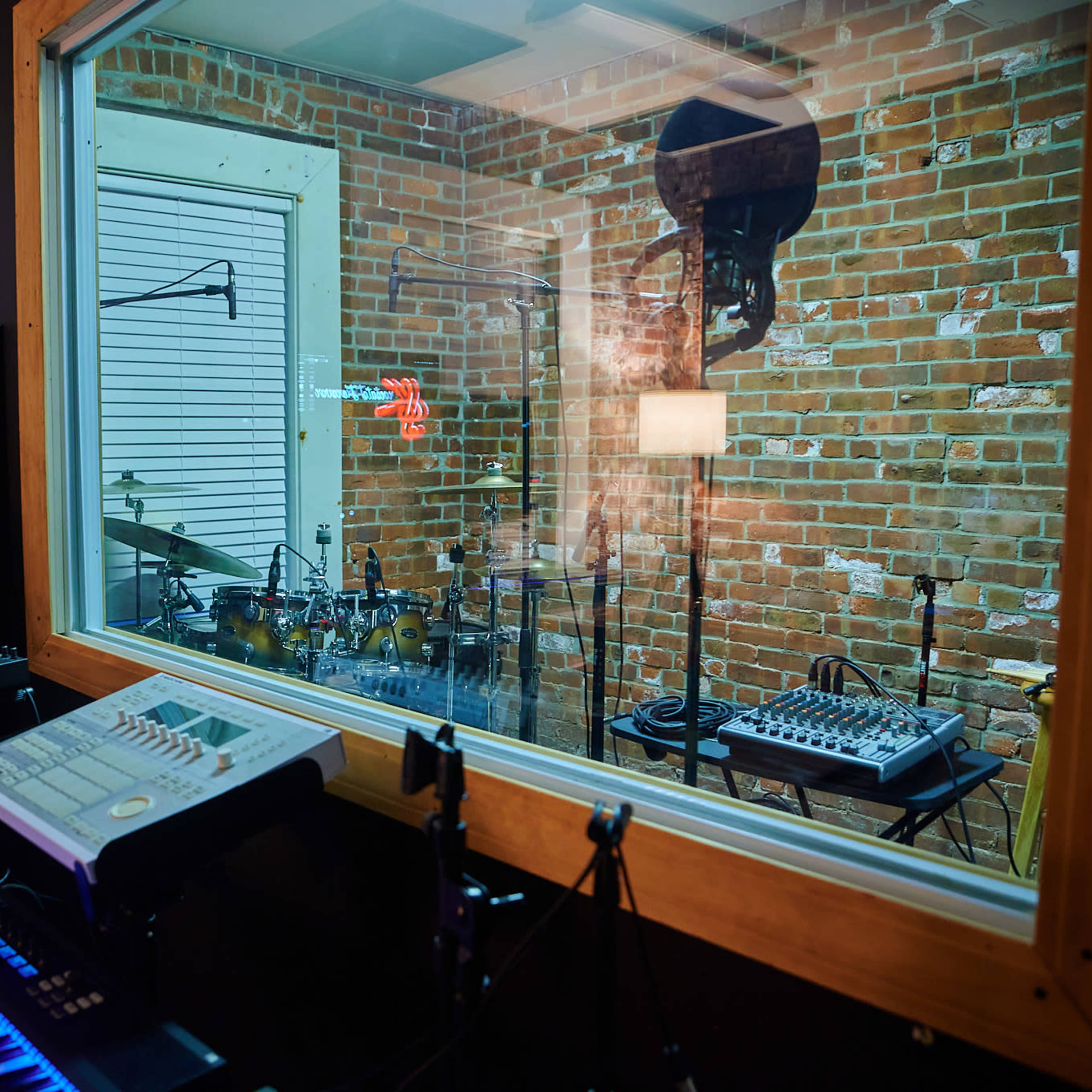Loft style vibe with exposed brick in urban downtown area Image in Wooster Square, New Haven, CT