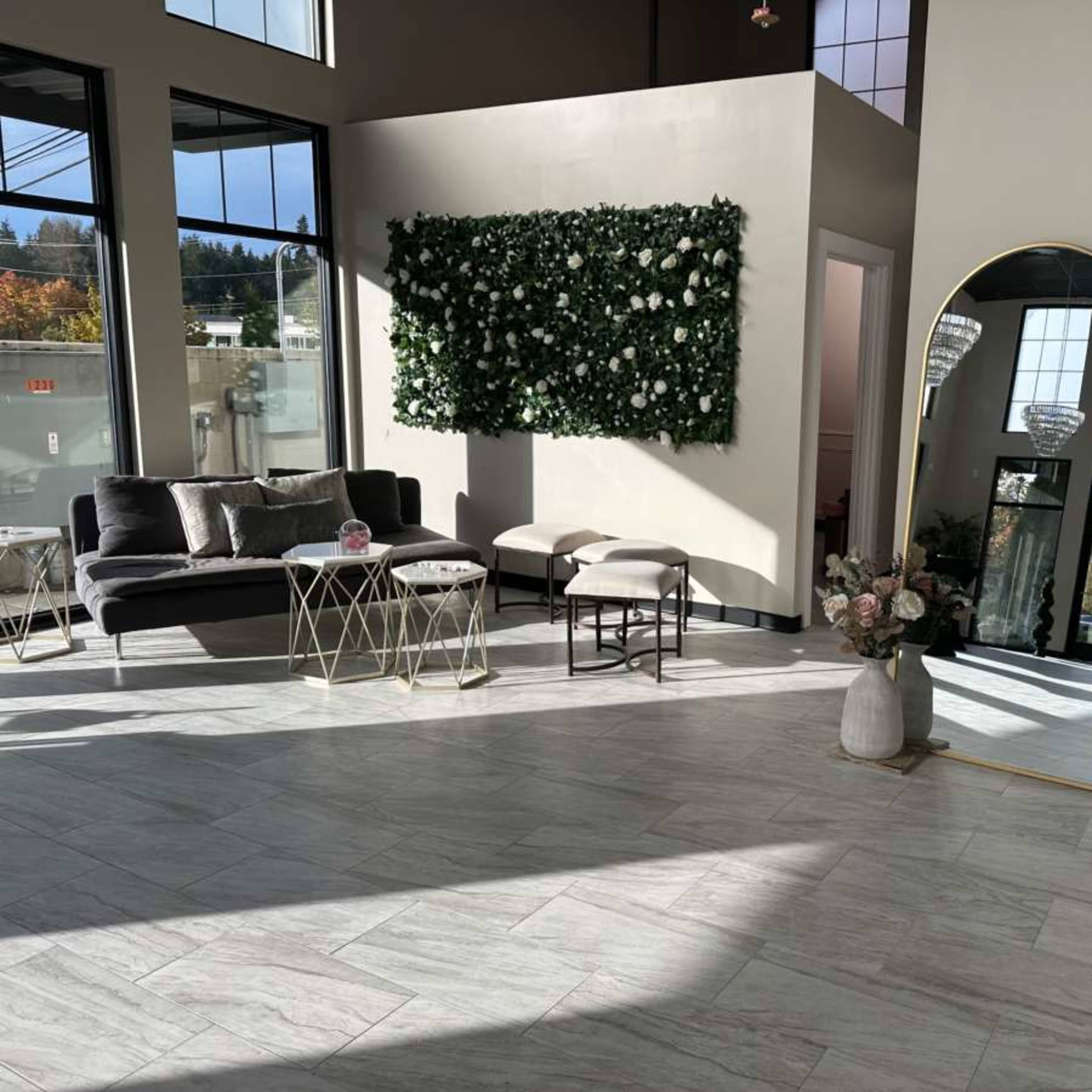 Upscale Headquarters Lounge Space Image in Bothell, Bothell, WA