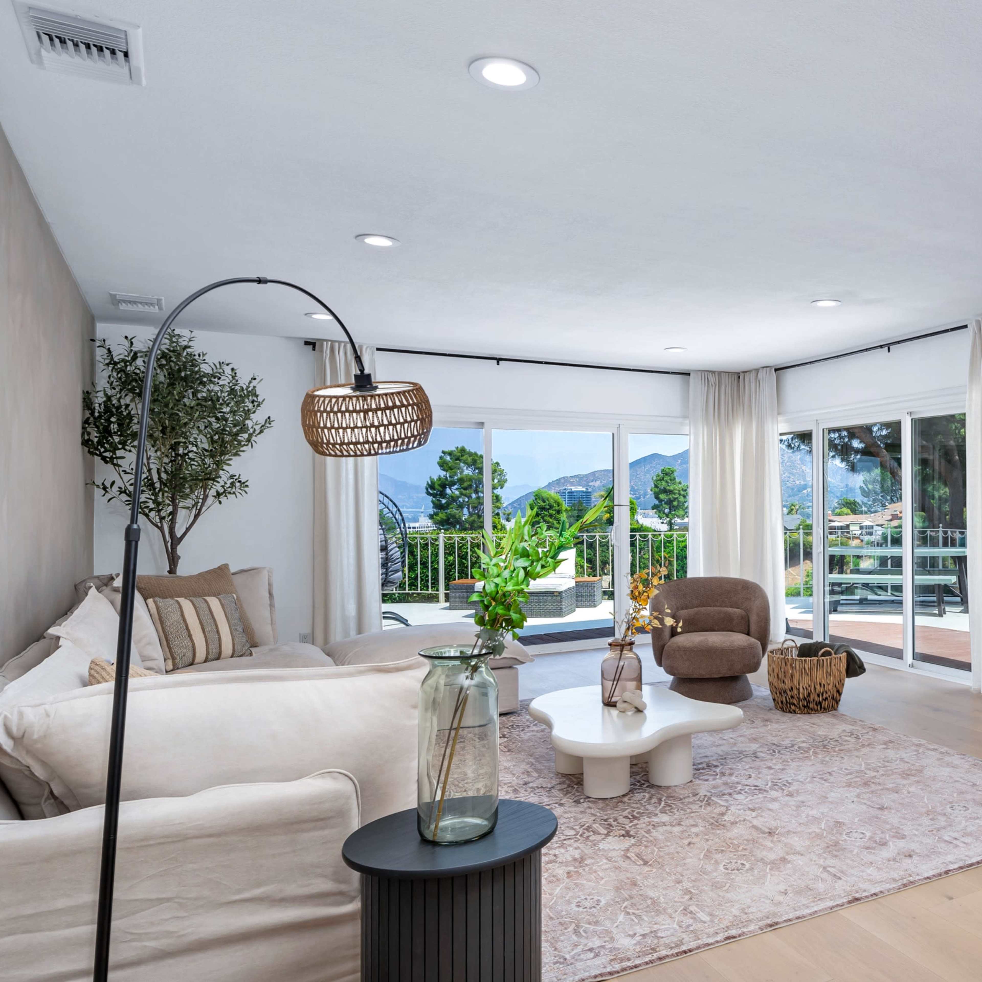 Newly Remodeled Studio City Home with Great View and Trendy Furniture Image in Studio City, Los Angeles, CA