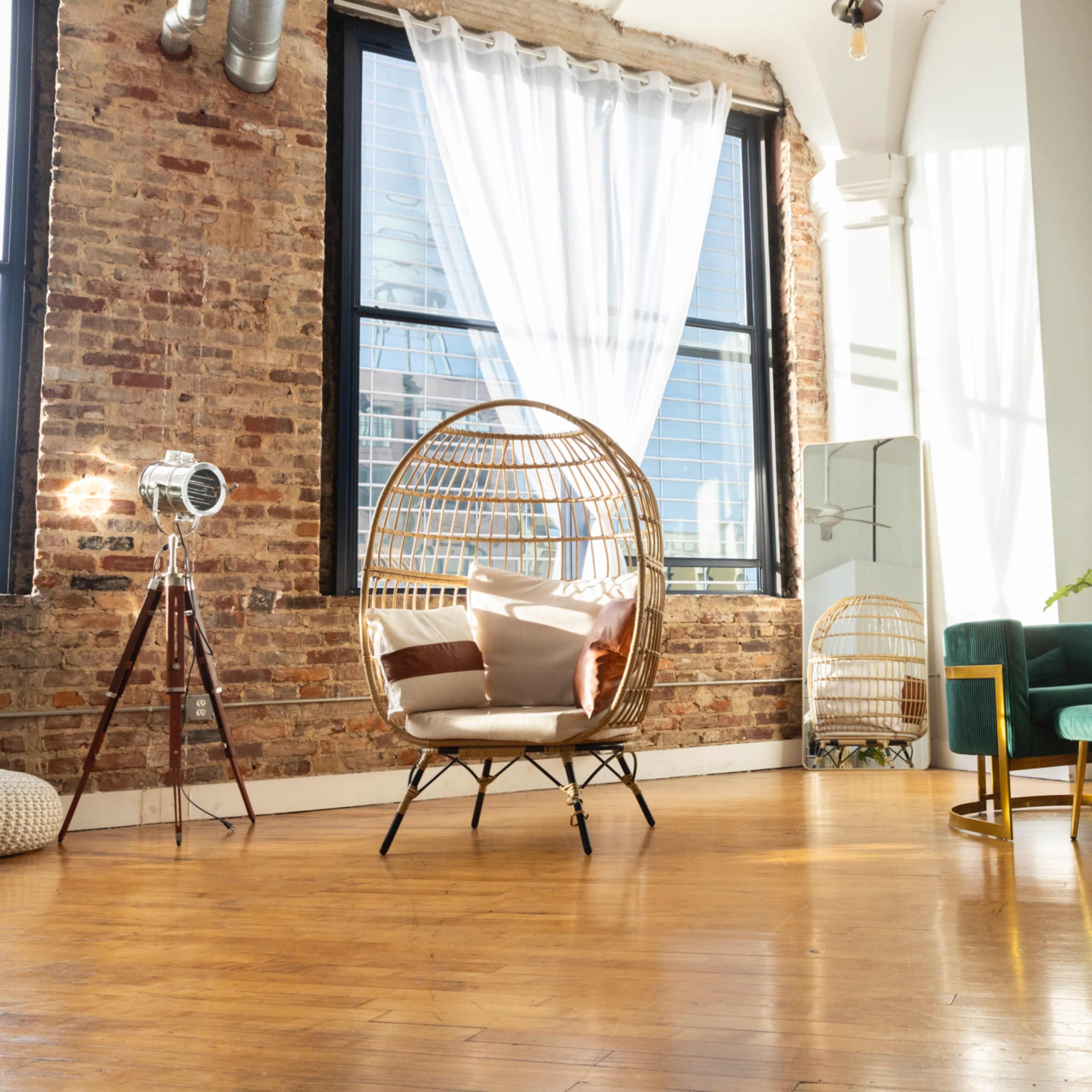 Downtown industrial loft bathed in natural light Image in Downtown Atlanta, Atlanta, GA