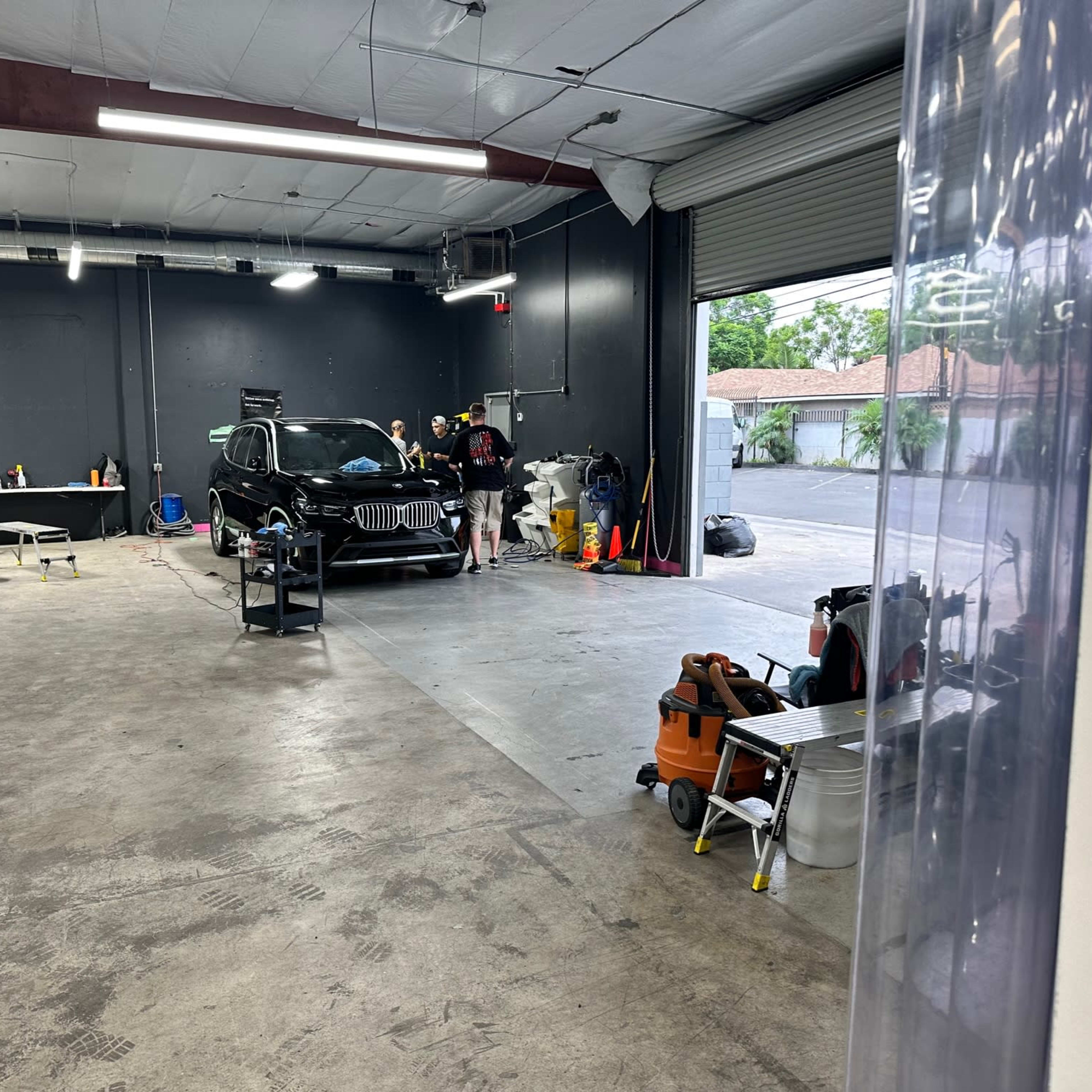 Large Industrial Warehouse with Nice Front Lobby and Office Space Image in Santa Ana, Santa Ana, CA