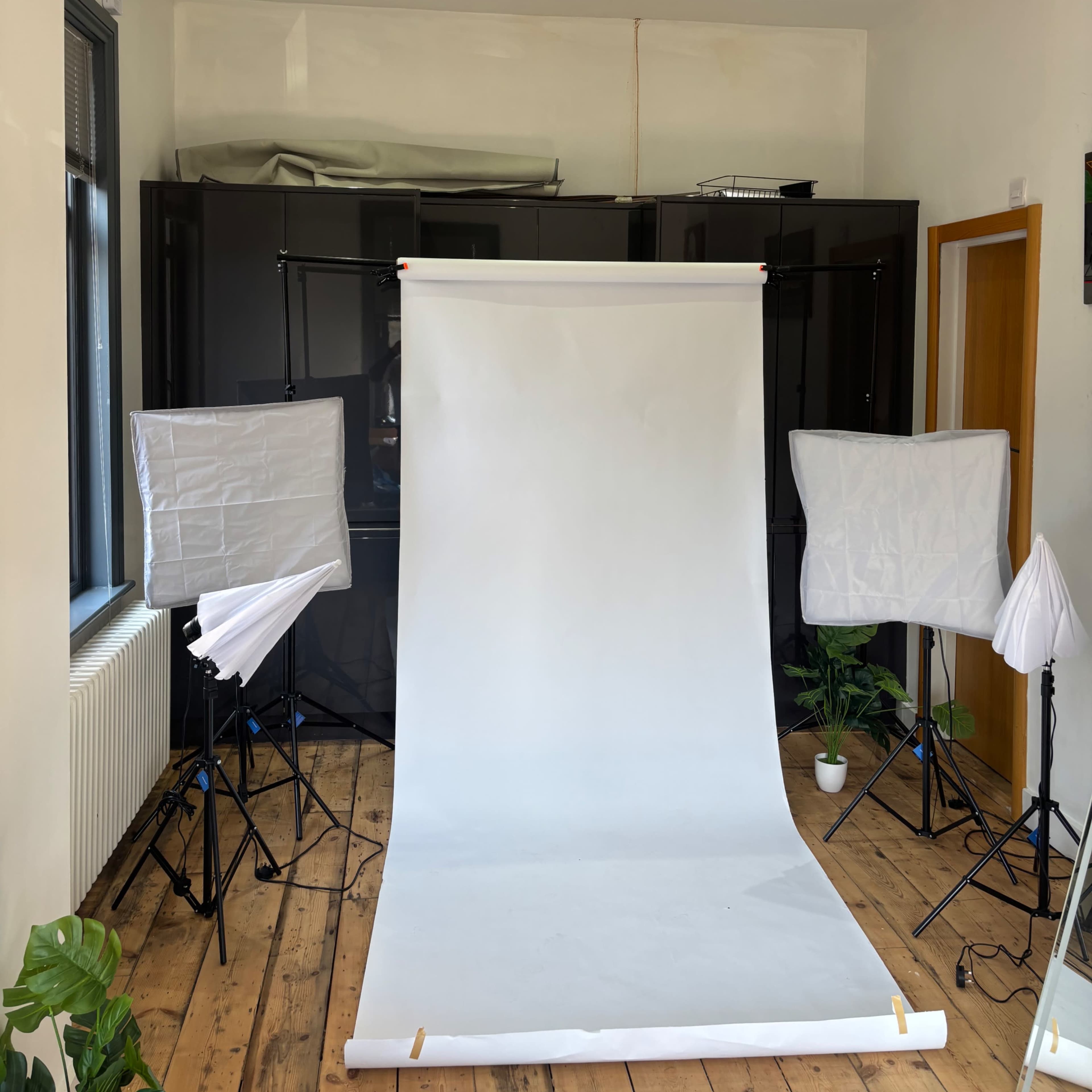 Urban Studio Space with Vast Natural Light Image in Finsbury Park, London, England
