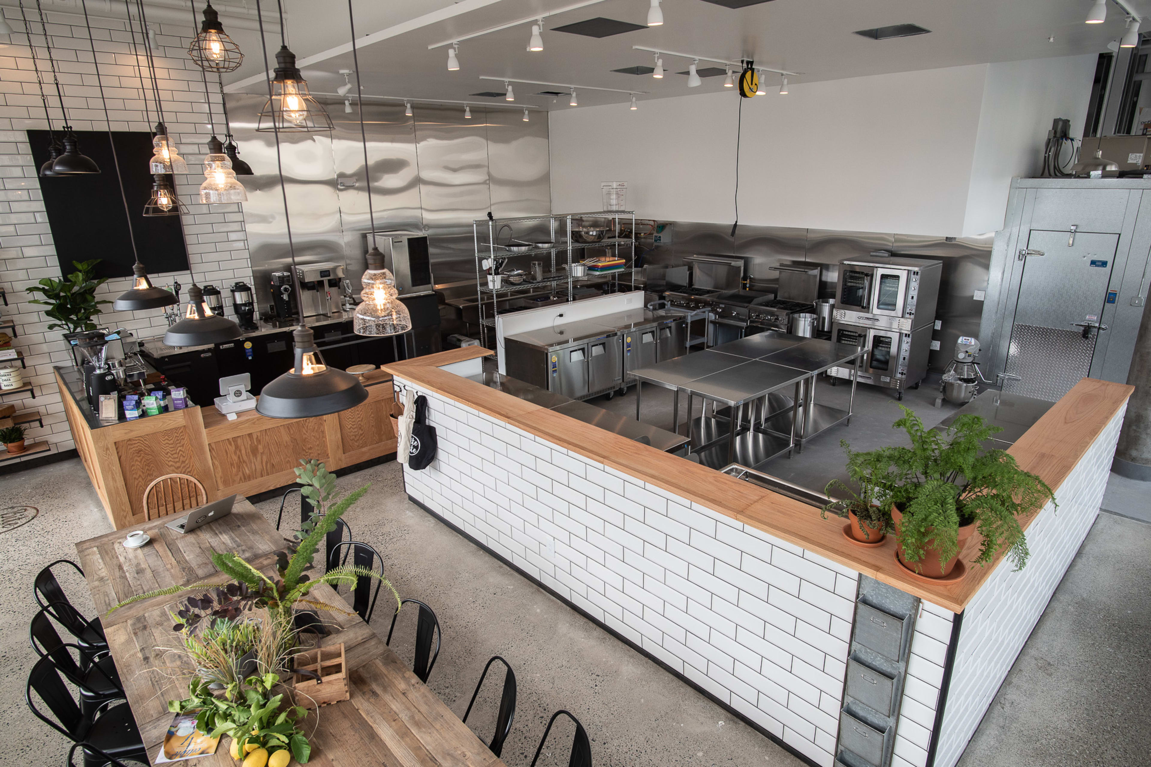 10 Best Commercial & Industrial Kitchens for Rent Near Me