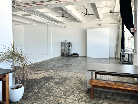 2500 sqf Photo Studio with Skyline Views and Roof Access, Brooklyn, NY ...