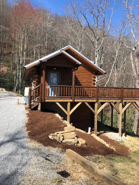 Authentic Blue Ridge Mountain log cabin, newly built and furnished, 4x4 ...