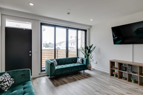 luxury-condo-easy-parking-amazing-natural-light-philadelphia-nj