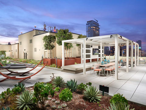 Beautiful Downtown Rooftop with Panoramic Skyline View, Los Angeles, CA ...