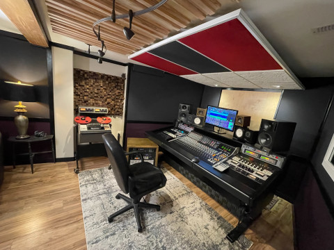 Mix11 Studios | Large Scale Production Set in Barrie, Barrie ...