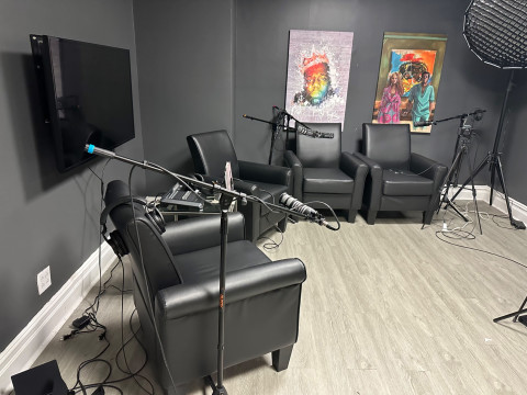 Luxury Professional Podcast Studio With FREE Parking, Astoria, NY ...