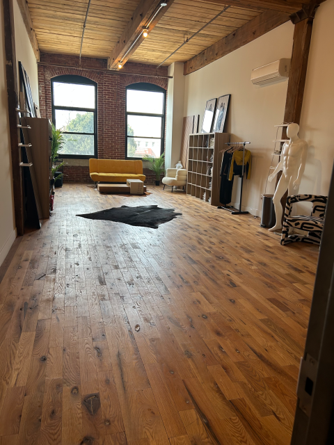 Industrial Creative Loft Studio w/ Retail Fixtures, Philadelphia, PA ...