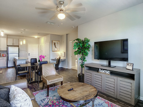 Comfy Downtown 2 Bedroom Apartment, Orlando, FL | Production | Peerspace