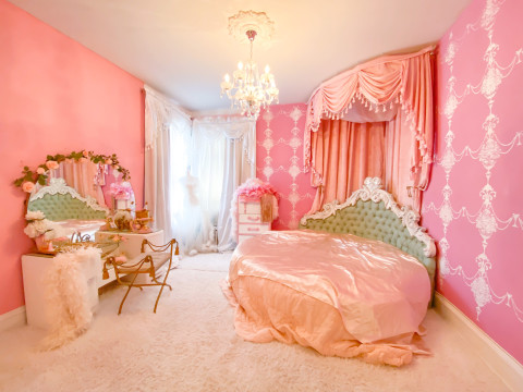 Pink Boudoir, Chicago, IL | Production | Peerspace