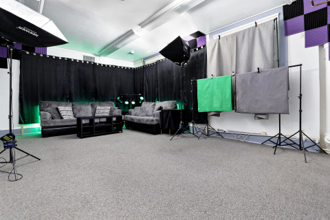 Downtown Studio, Multiple Sets, Extra Equipment is Available ...