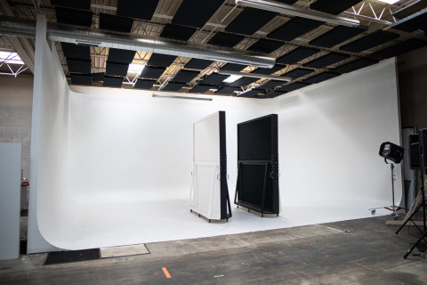WHITE ROOM STUDIO　ウインドスクリーン WHITE ROOM STUDIO ウインドスクリーン WHITE ROOM STUDIO