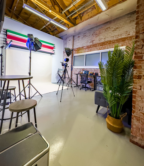 Well-equipped and Affordable Photography Studio, Fresno, CA ...