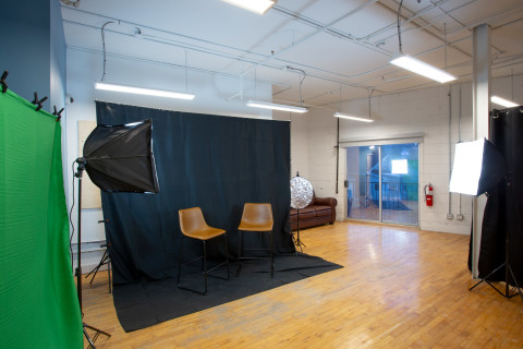 Downtown Affordable Photography Studio, Toronto | Production | Peerspace