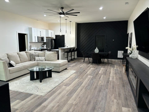 Stunning Modern Lux Apartment, Charlotte, NC | Production | Peerspace