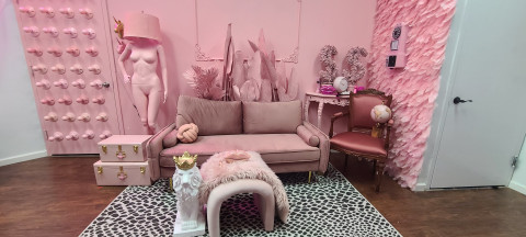 Pretty in pink studio, brooklyn, NY | Production | Peerspace