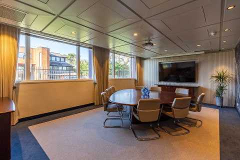 Kinetic Business Centre | Conference Room, Borehamwood | Off-Site ...