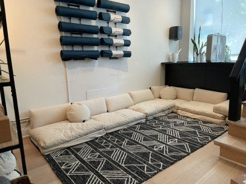 Serene Ground-Floor Studio with Natural Light for Classes & Gatherings ...