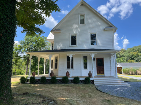 White Rabbit Hudson Valley | Dream renovated farmhouse & barn on 15 ...