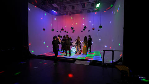 LARGE CYC WALL & PHOTO/VIDEO STUDIO w/ Professional lighting, Bluffdale ...