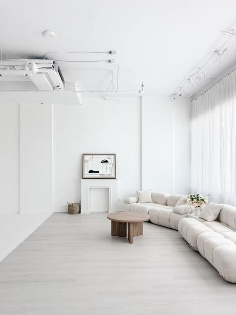 Lumaire Studios | Bright & Airy Multi-Purpose Creative Studio with Cyc ...