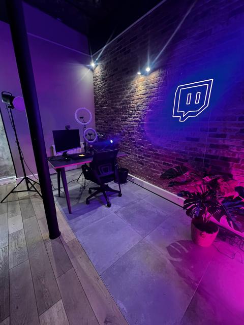 Studio de stream Twitch - Loft industriel au centre de Paris, PARIS ...