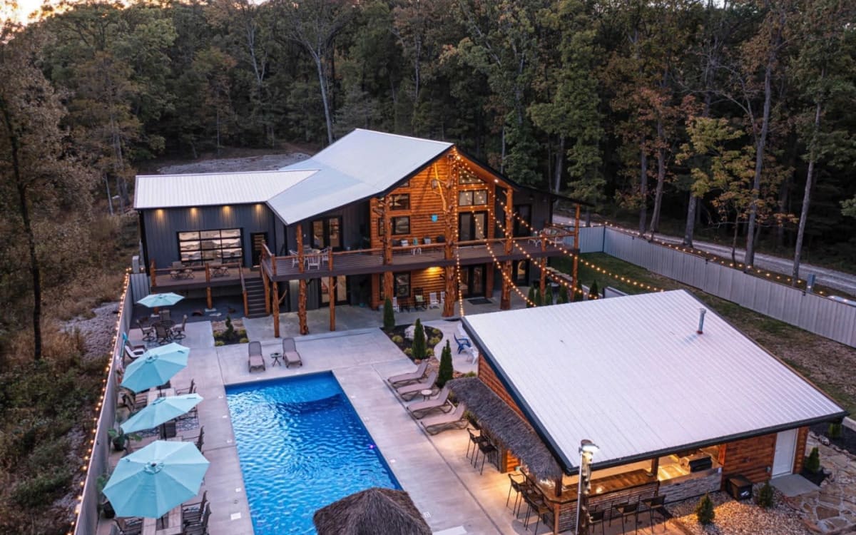 Secluded Cabin in the Woods with Event Space and Amenity Rich, Ste