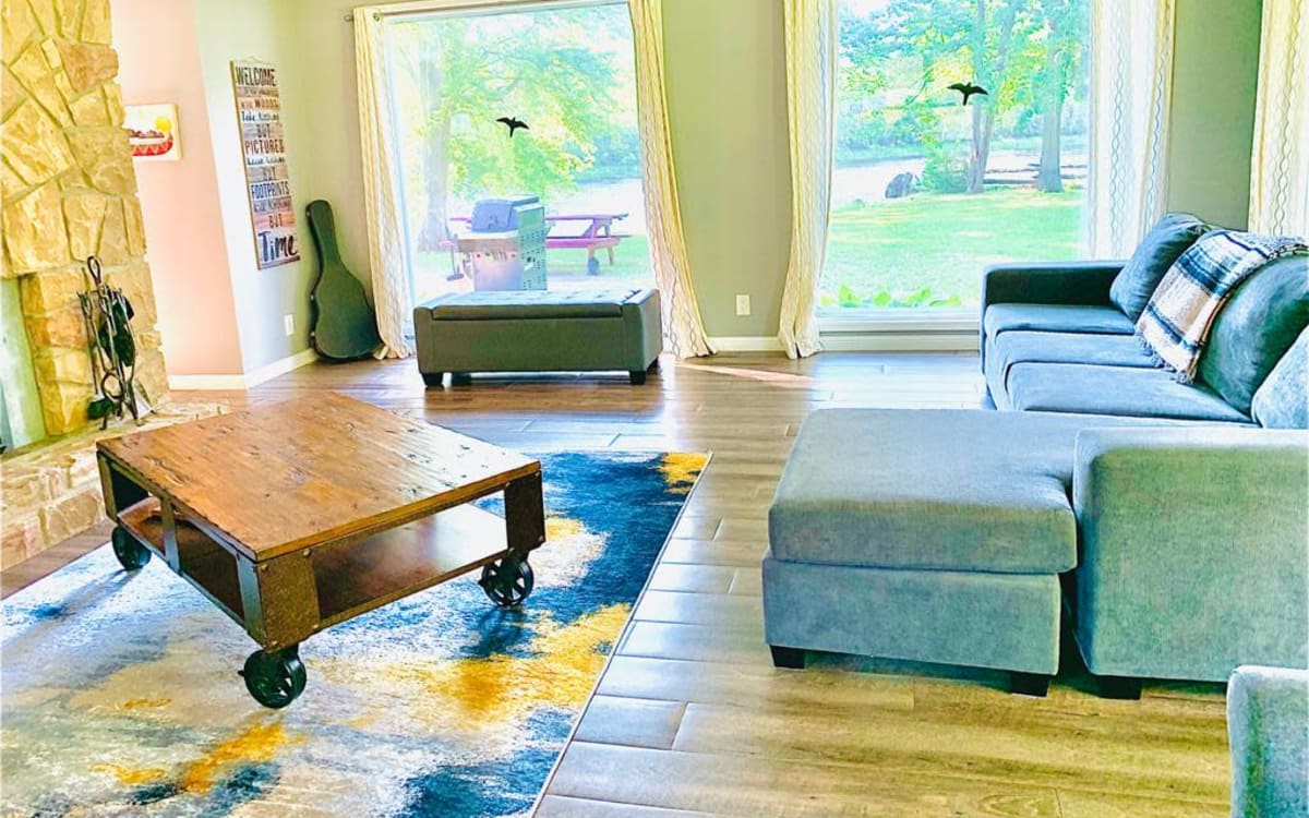 Riverside House in a rustic setting, Corbyville OffSite Peerspace