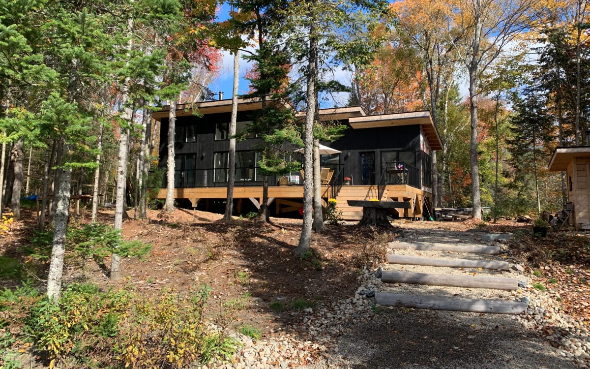 Private Luxury Waterfront Cottage For Production, Bracebridge