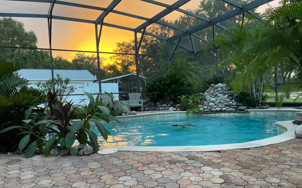 Large lakefront house, Deltona, FL Production Peerspace