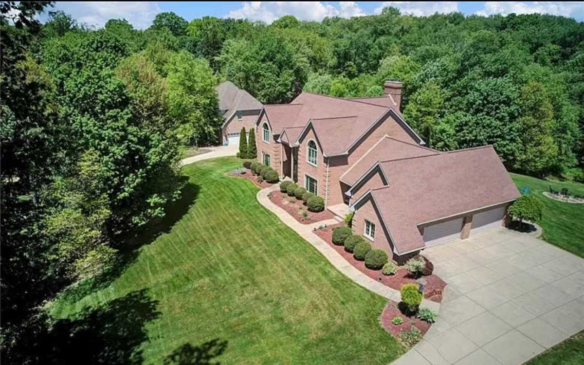 HighEnd Dream House On a Hill, Beaver Falls, PA Production Peerspace