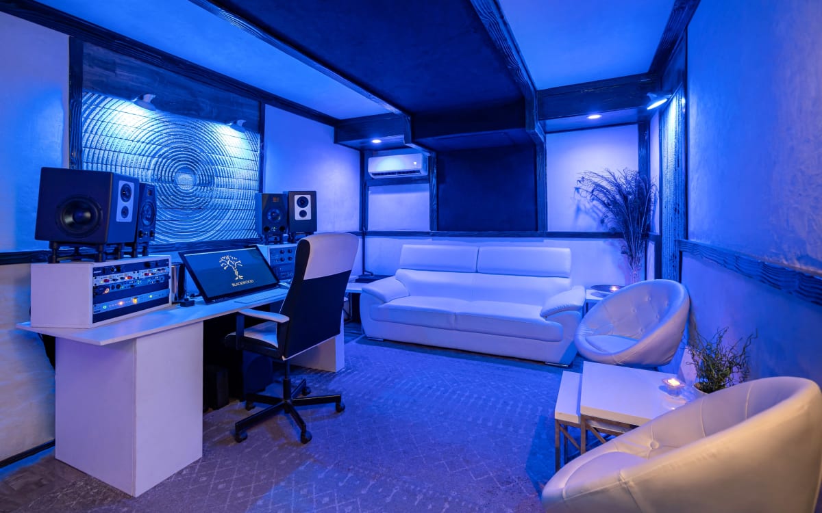 Modern And Renovated Industry Recording Studio And Rental Los Angeles