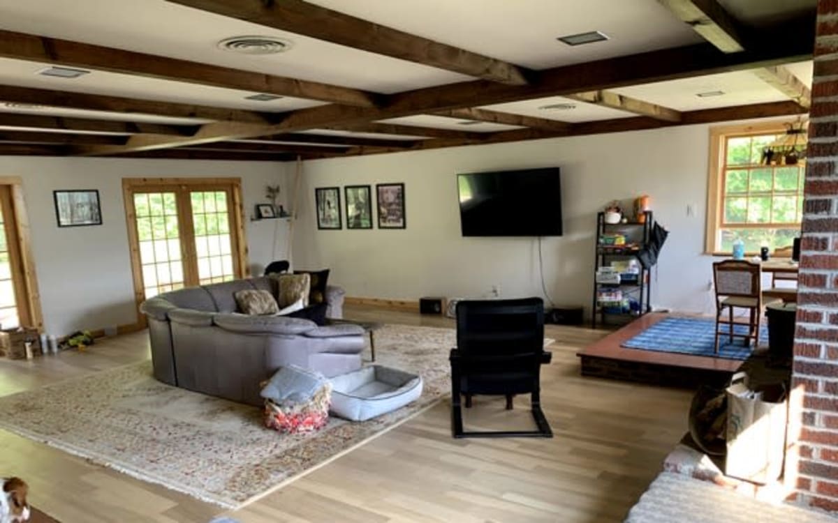 Catskills Mountains Farmhouse, margaretville, NY Production Peerspace